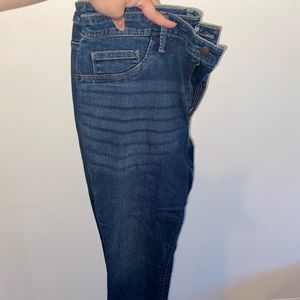 PLUS SIZE Dark wash skinny jeans